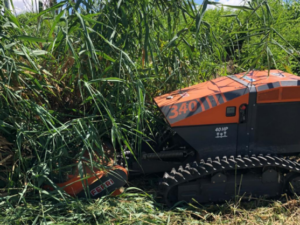 роботизирана радиоуправляема косачка